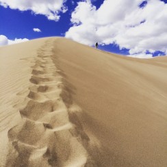 To Keep Reader Interest, Zoom In